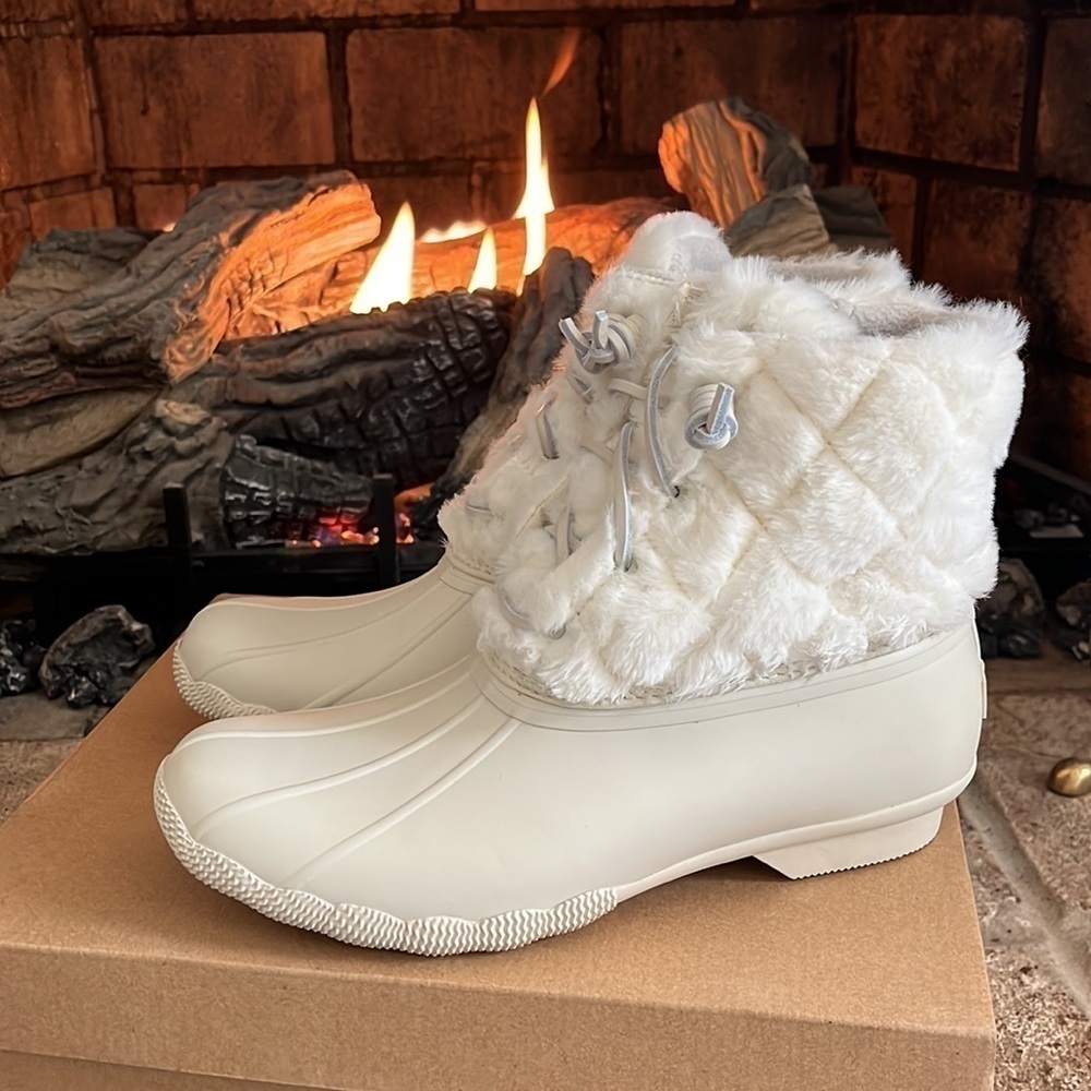 Brand New Sperry Saltwater Faux Fur Ivory Quilt Stitch Duck Boots Waterproof - Picture 7 of 16